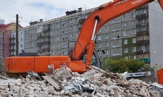 Вывоз строительного мусора с участка в Саянске недорого от 1548 руб. | 2Землекопа-Сск